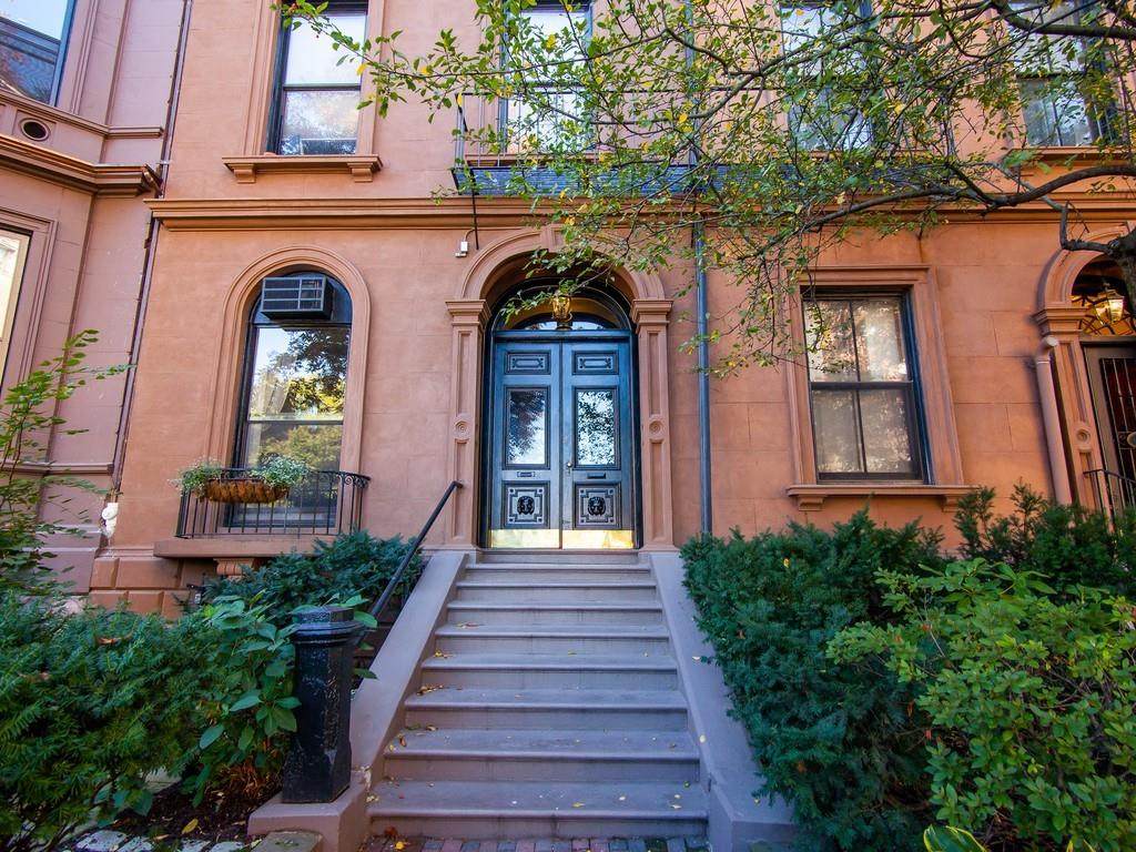 103 Beacon Street - Photo 1