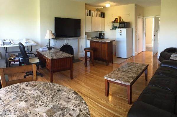 18 Commonwealth Avenue - Photo 1