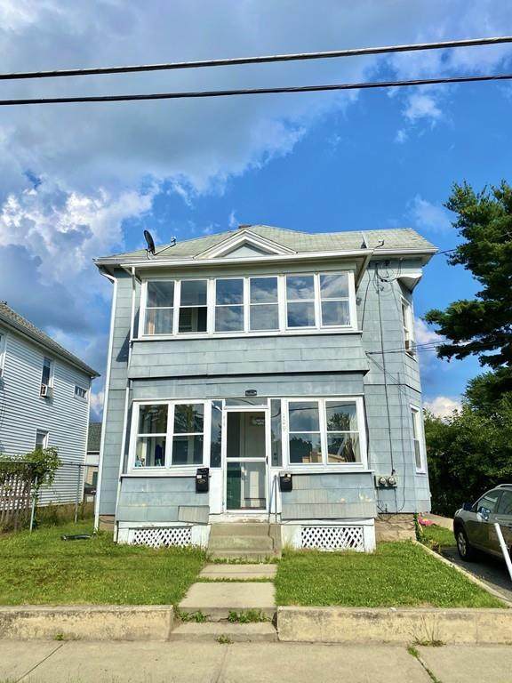 109 Lyons - Photo 1