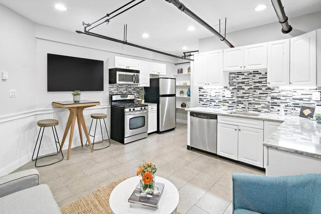 1038 Beacon Street - Photo 1