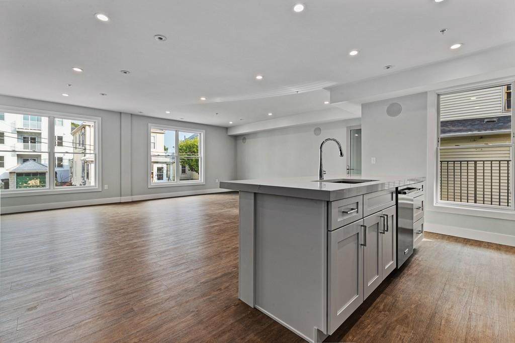 135 Hancock Street - Photo 1