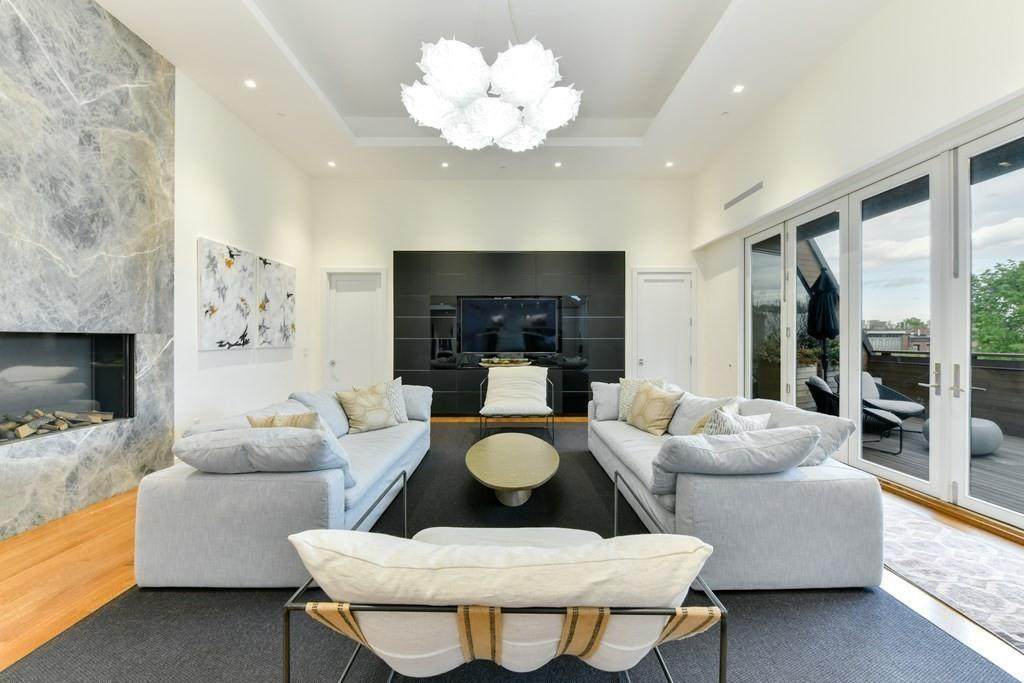 201 West Brookline Street - Photo 1