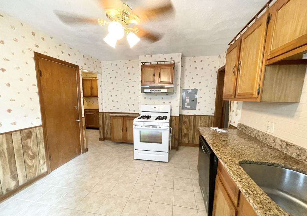 72 Roseclair - Photo 1