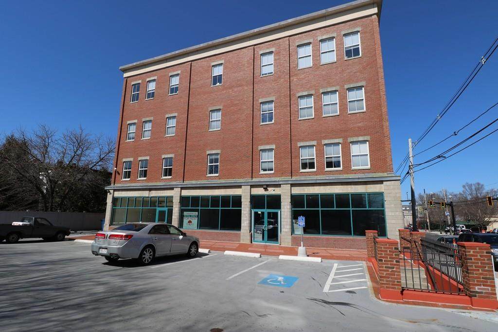 150 Beacon St - Photo 1
