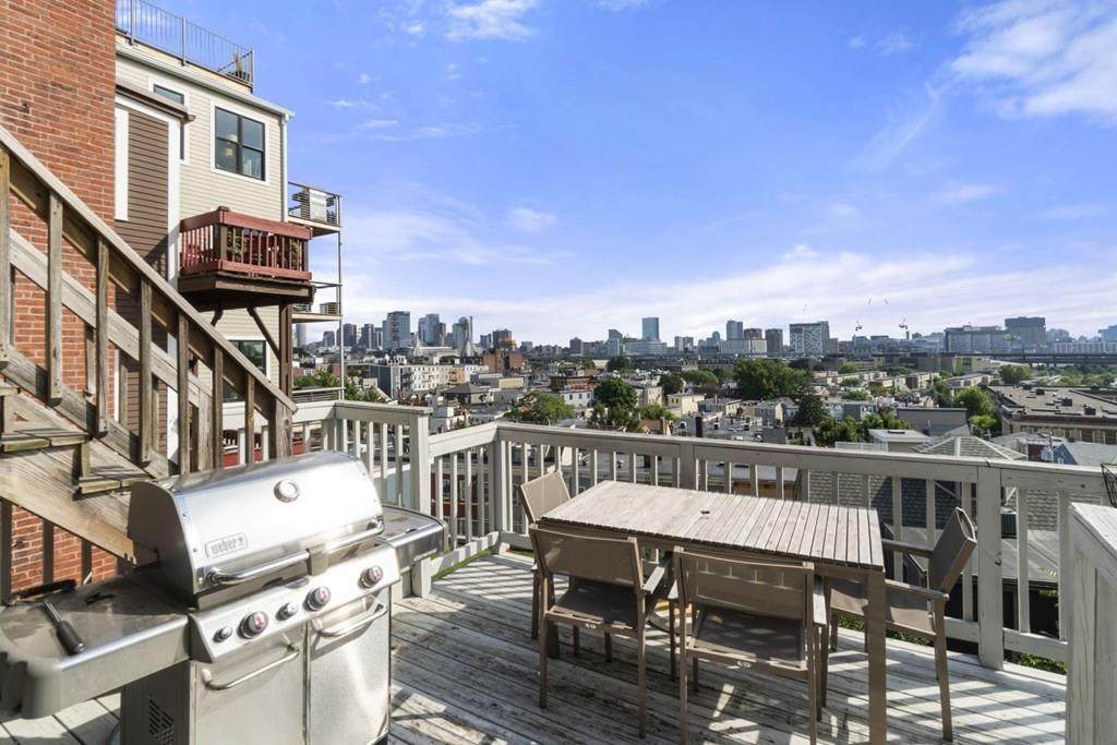 288 Bunker Hill St - Photo 1