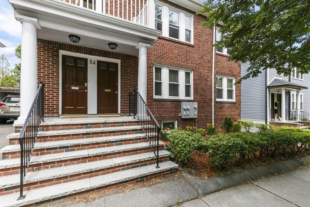 84 Lawton - Photo 1