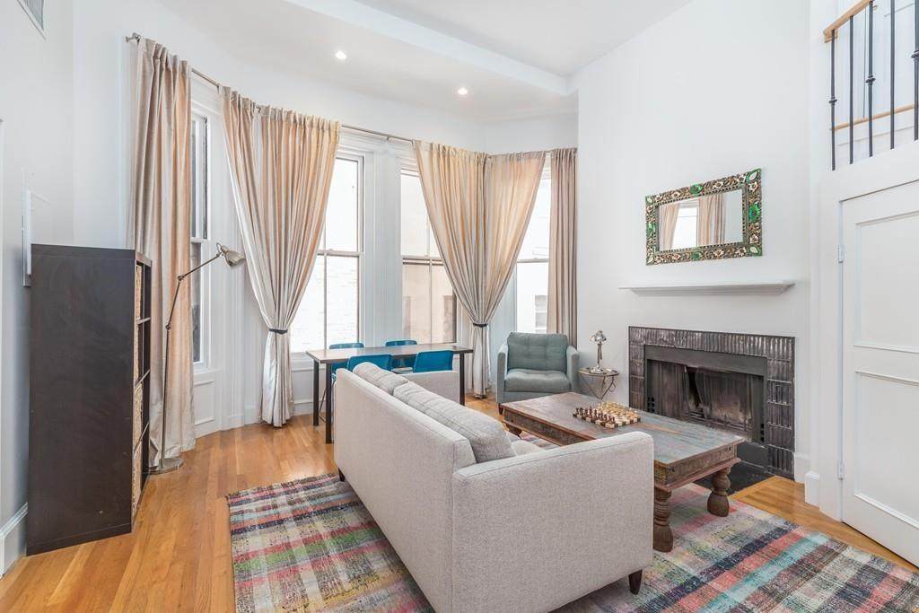 328 Dartmouth St - Photo 1