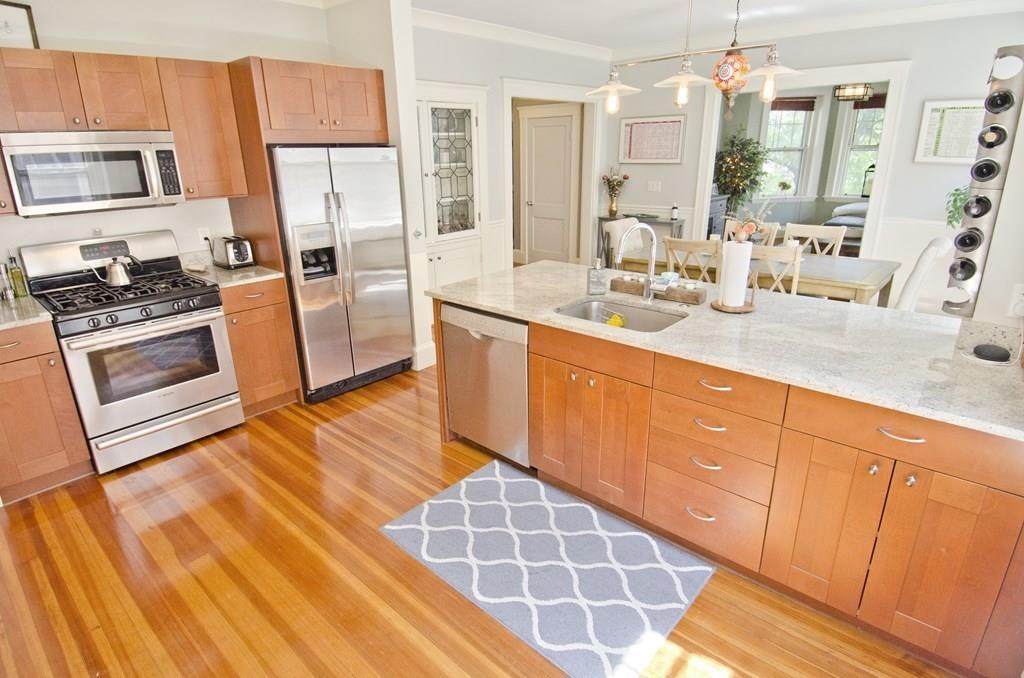 487 Talbot Ave - Photo 1