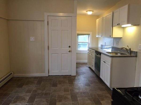 122 Gladstone Street - Photo 1