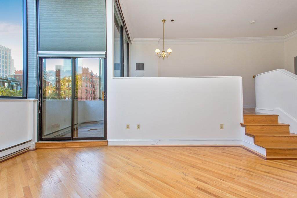 160 Commonwealth Avenue - Photo 1