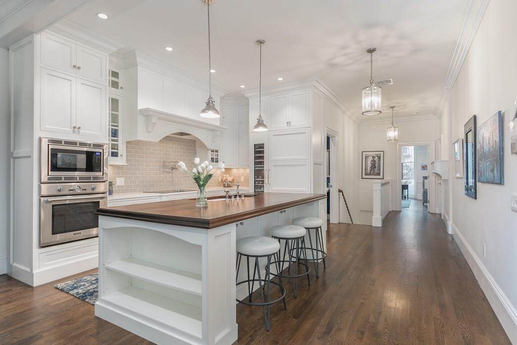 255 Commonwealth Ave - Photo 1