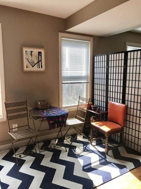 263 Border St - Photo 1