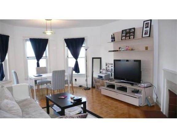 416 Commonwealth Ave - Photo 1