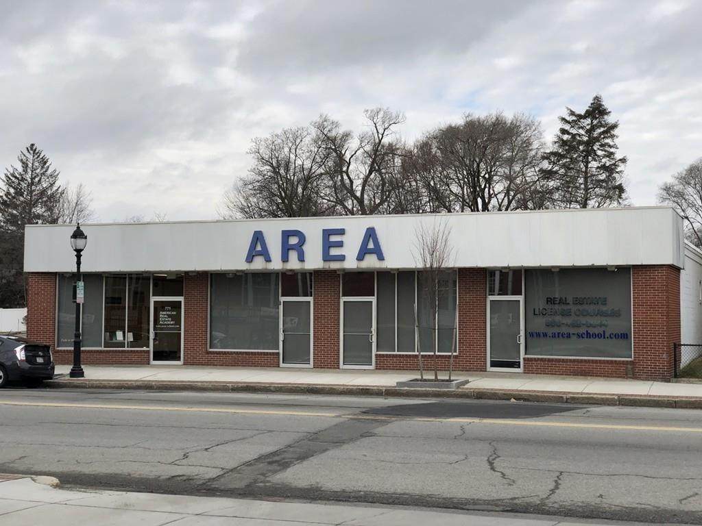 765 Main St - Photo 1