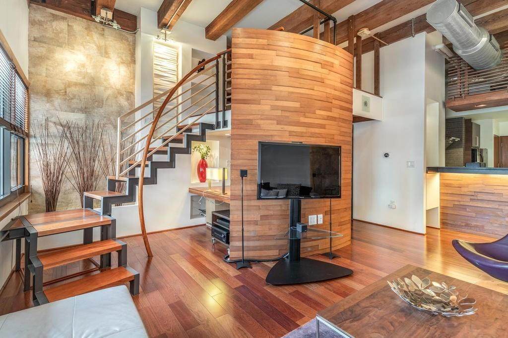 33 Sleeper St. - Photo 1