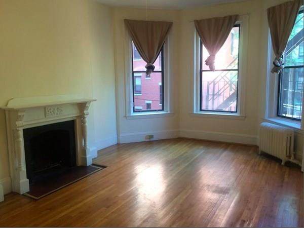 299 Newbury - Photo 1