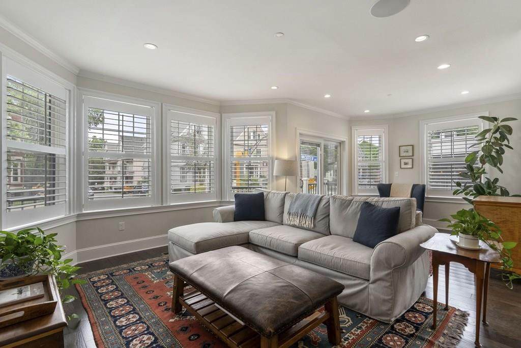 384 Highland Ave - Photo 1