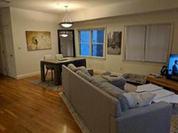 252 East Eighth - Photo 1