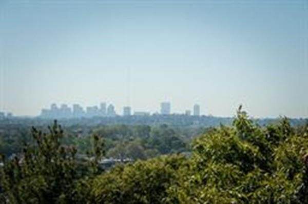 999 Gayron Way - Photo 1
