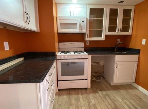 60 Pearl Street - Photo 1