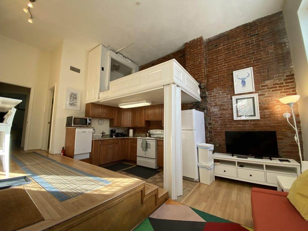 413 Massachusetts Ave - Photo 1