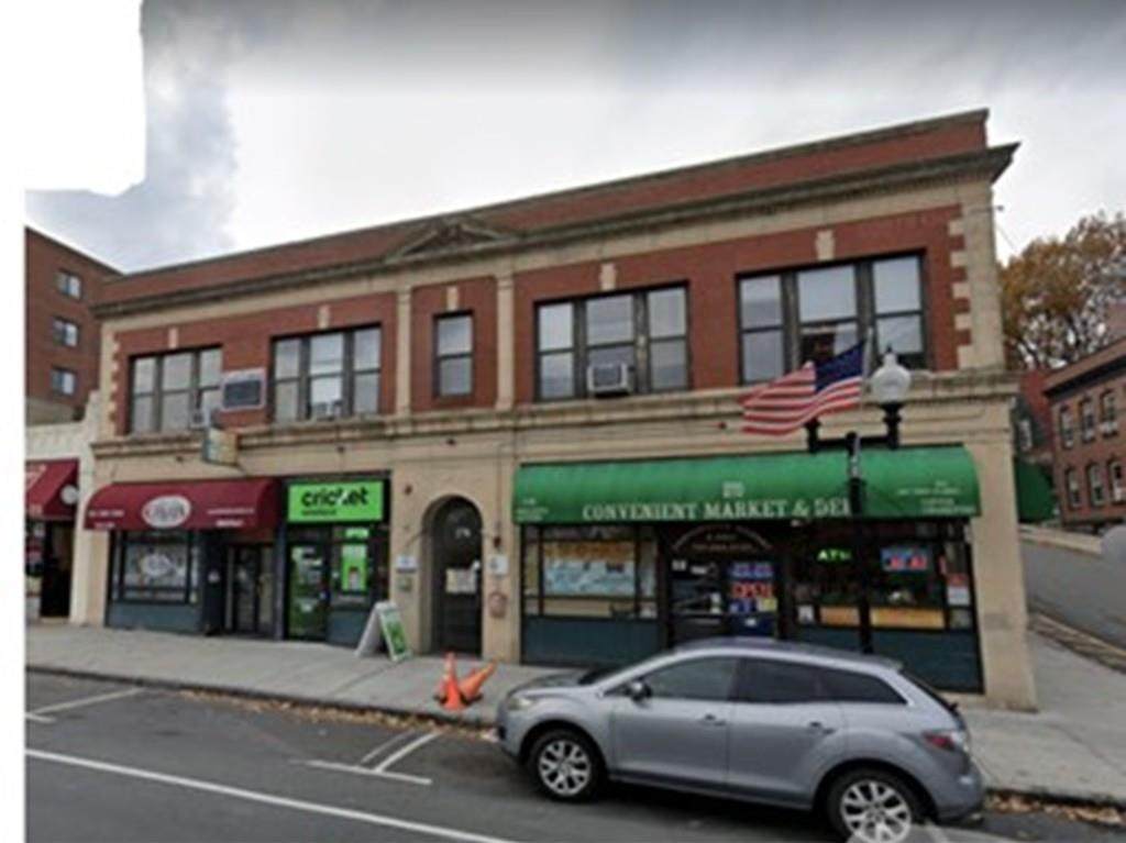 270 Broadway - Photo 1