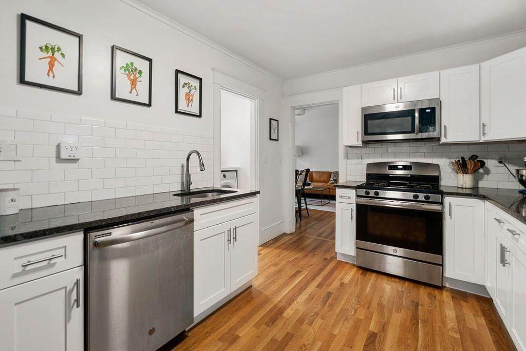 139 Forest Hills St - Photo 1