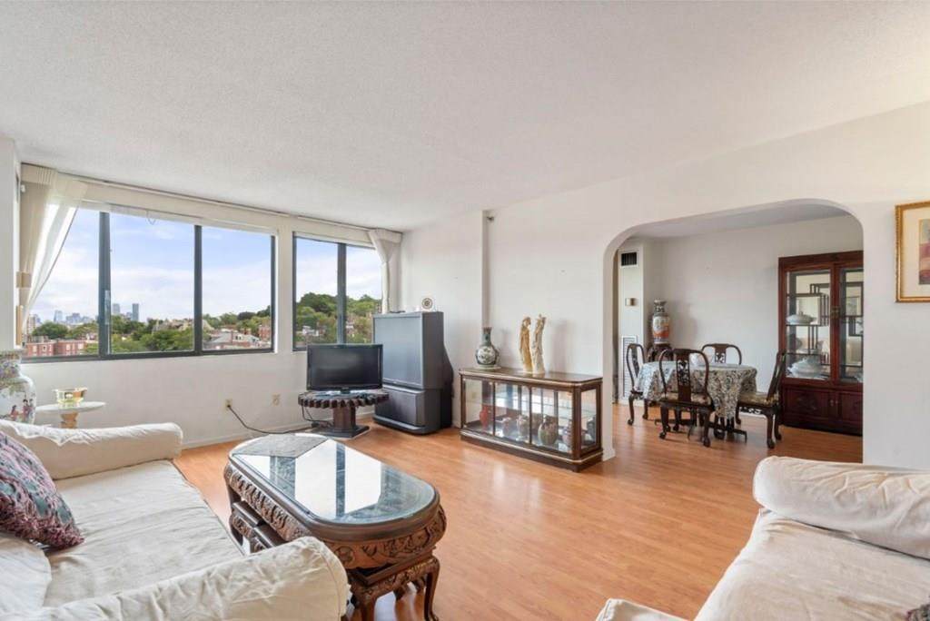 1731 Beacon St - Photo 1