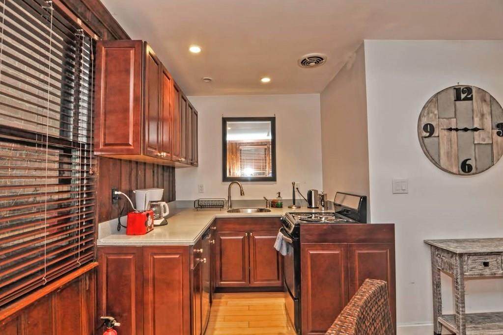 49 Charles St. - Photo 1