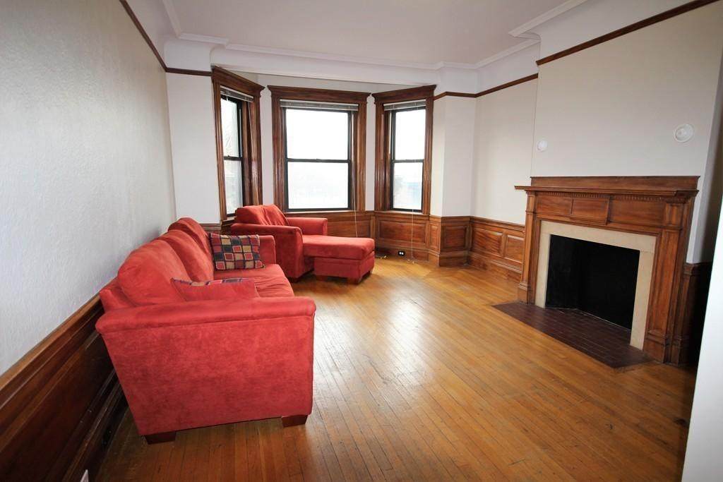 464 Commonwealth Ave - Photo 1
