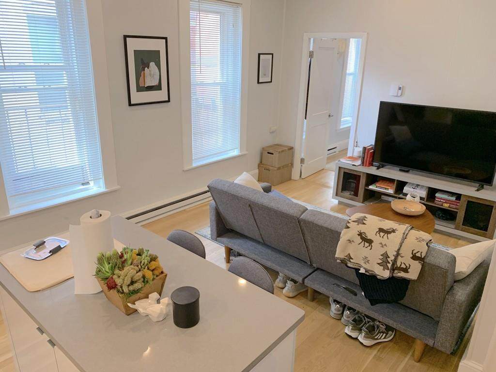 827 Boylston St - Photo 1