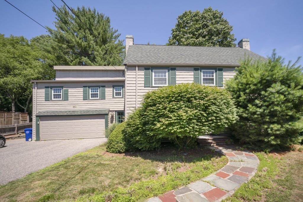 850 Dedham St - Photo 1