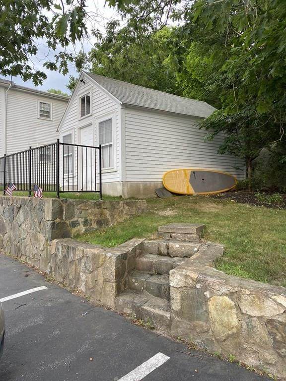 20 Pleasant St - Photo 1