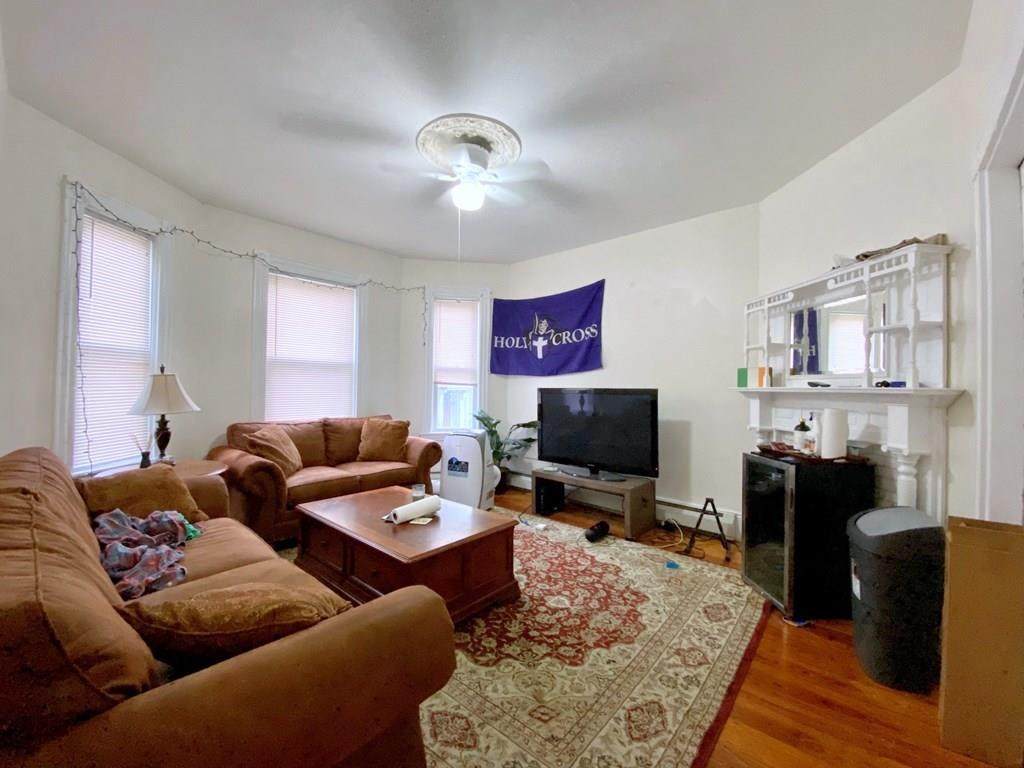 542 East 5th - Photo 1