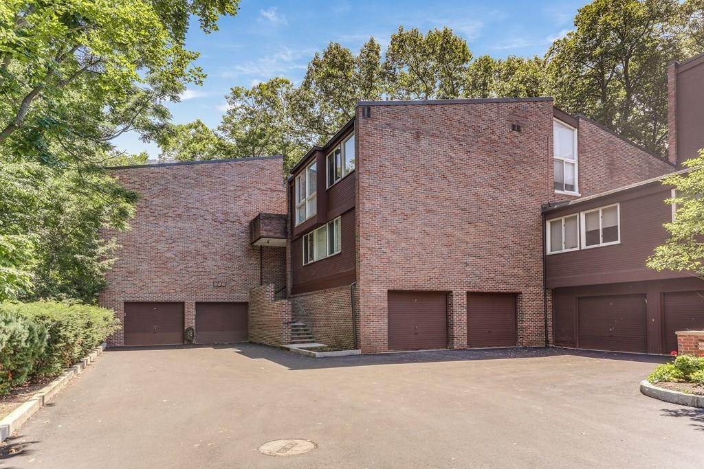 241 Perkins - Photo 1