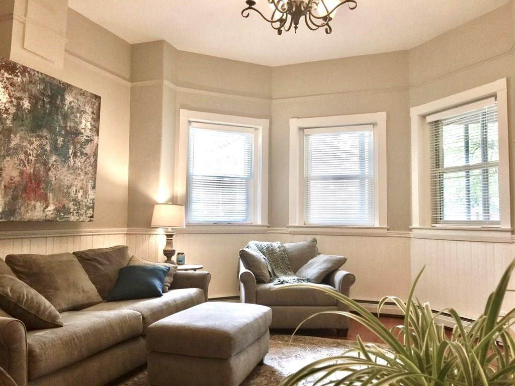 5 Regent Circle - Photo 1
