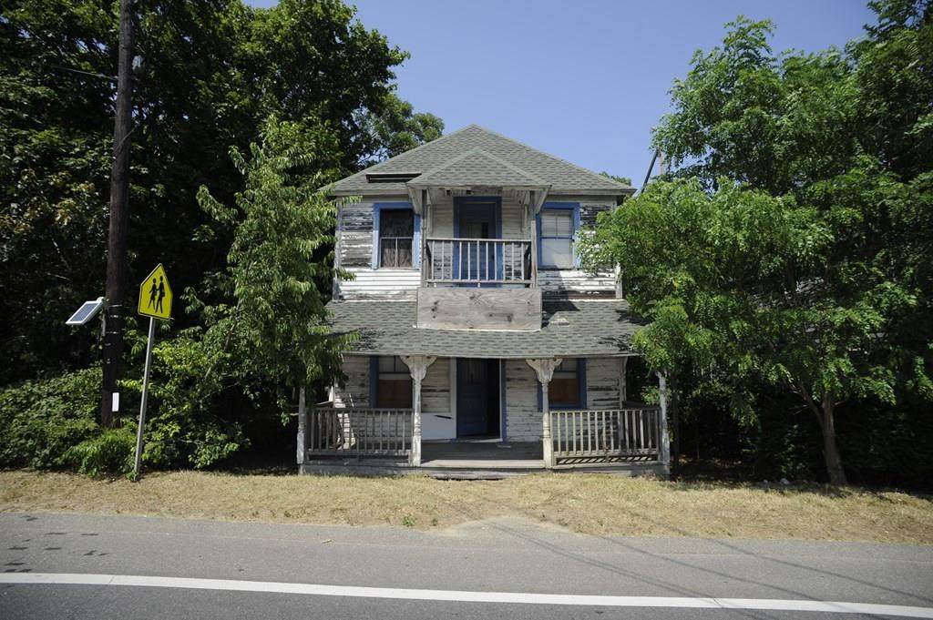 17 New York Ave - Photo 1