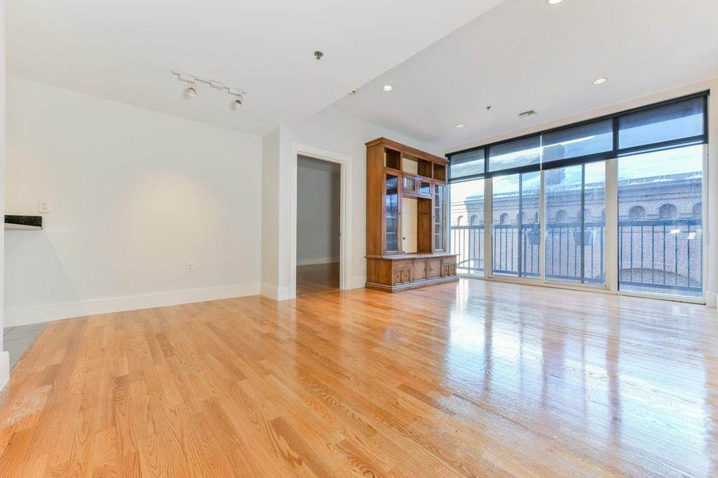1387 Washington Street - Photo 1