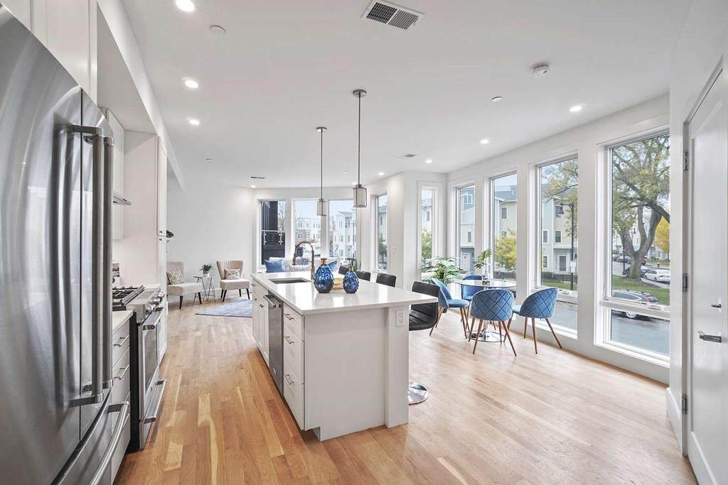 283 Old Colony Ave. - Photo 1