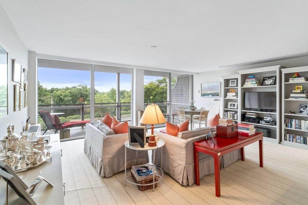 221 Mount Auburn Street - Photo 1
