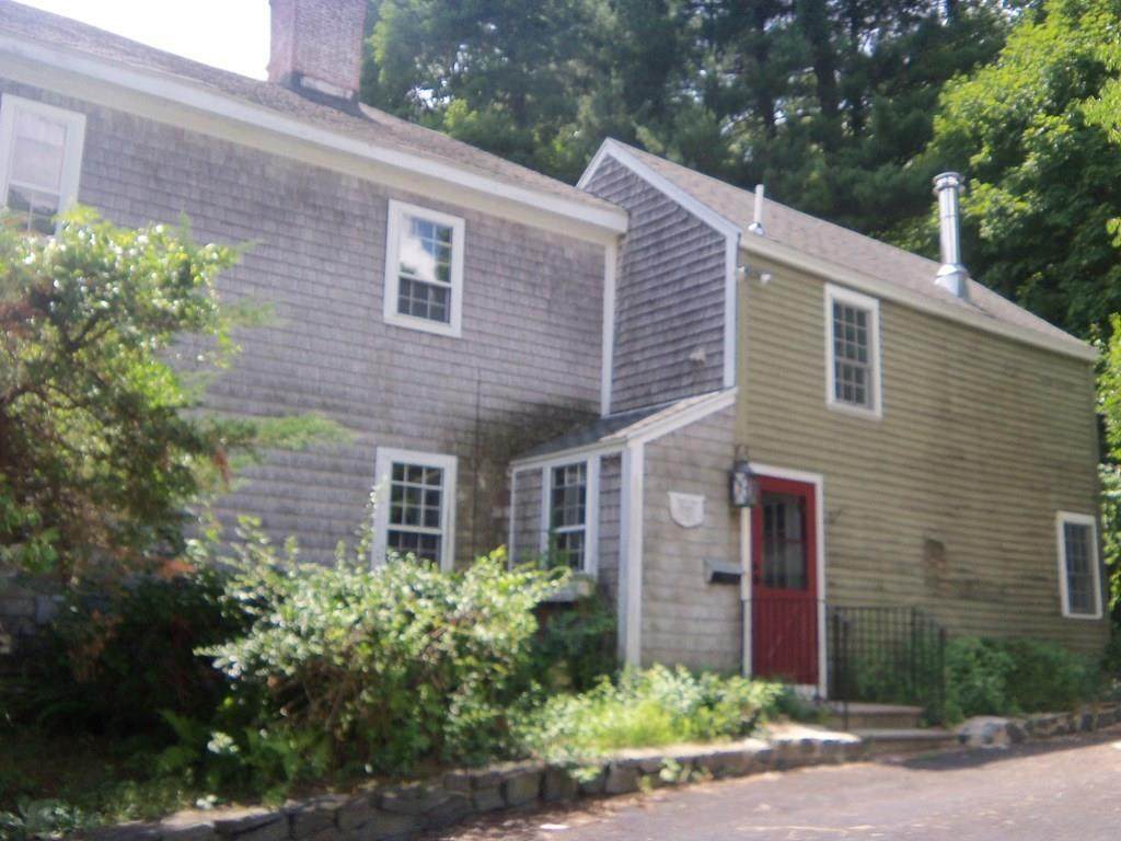 133 Greenwood St - Photo 1