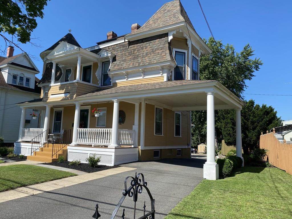 131 Center St - Photo 1
