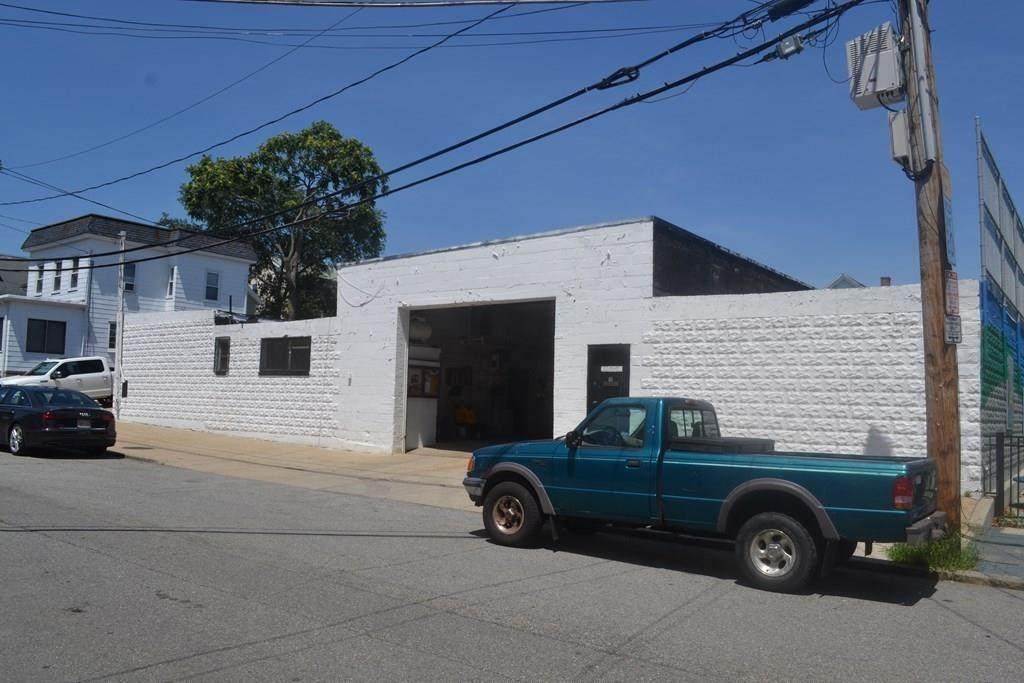65 Otis St - Photo 1