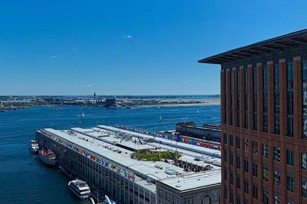 135 Seaport Boulevard - Photo 1