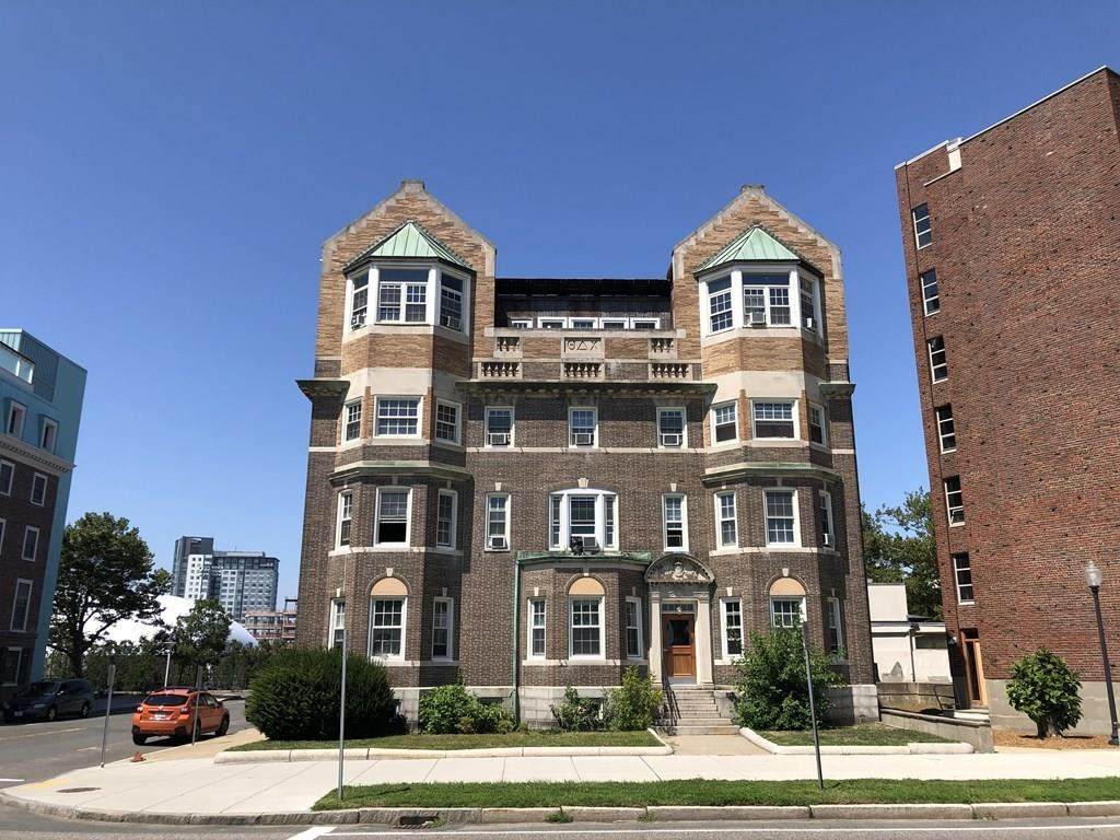 372 Memorial Drive - Photo 1
