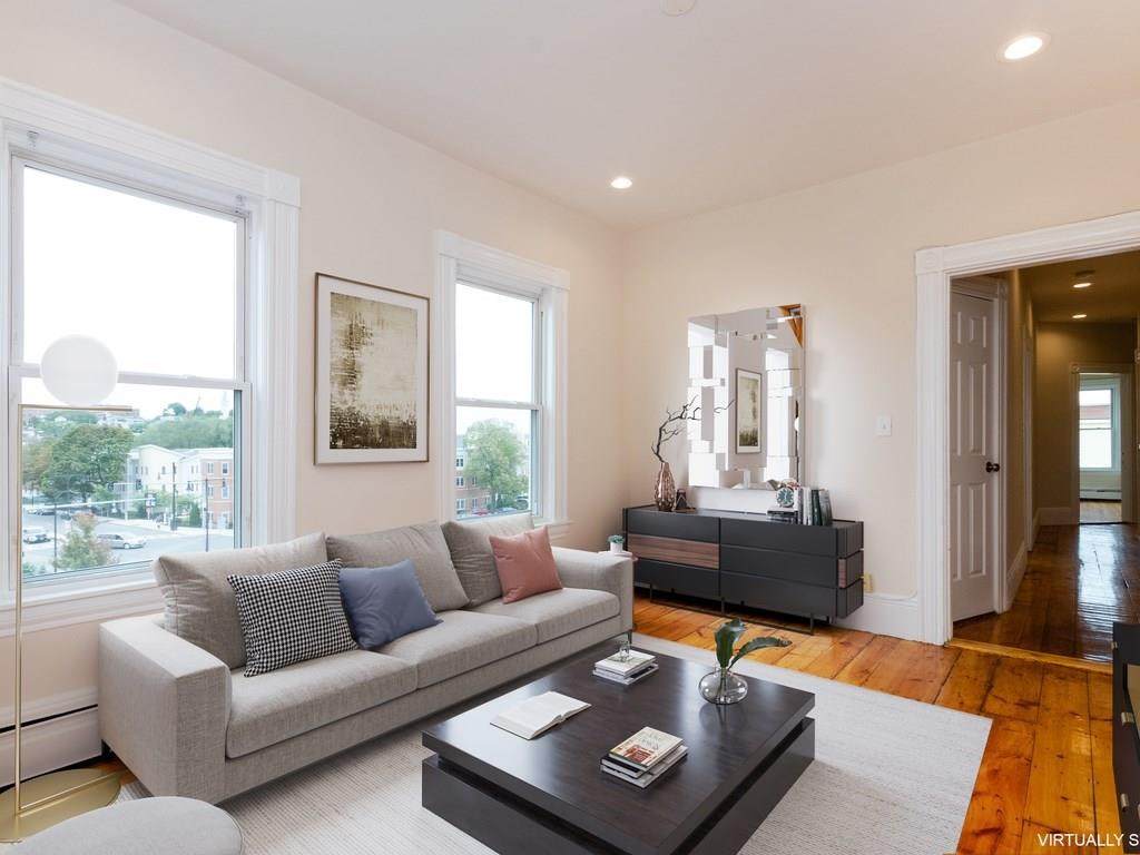 319 Dorchester Street - Photo 1