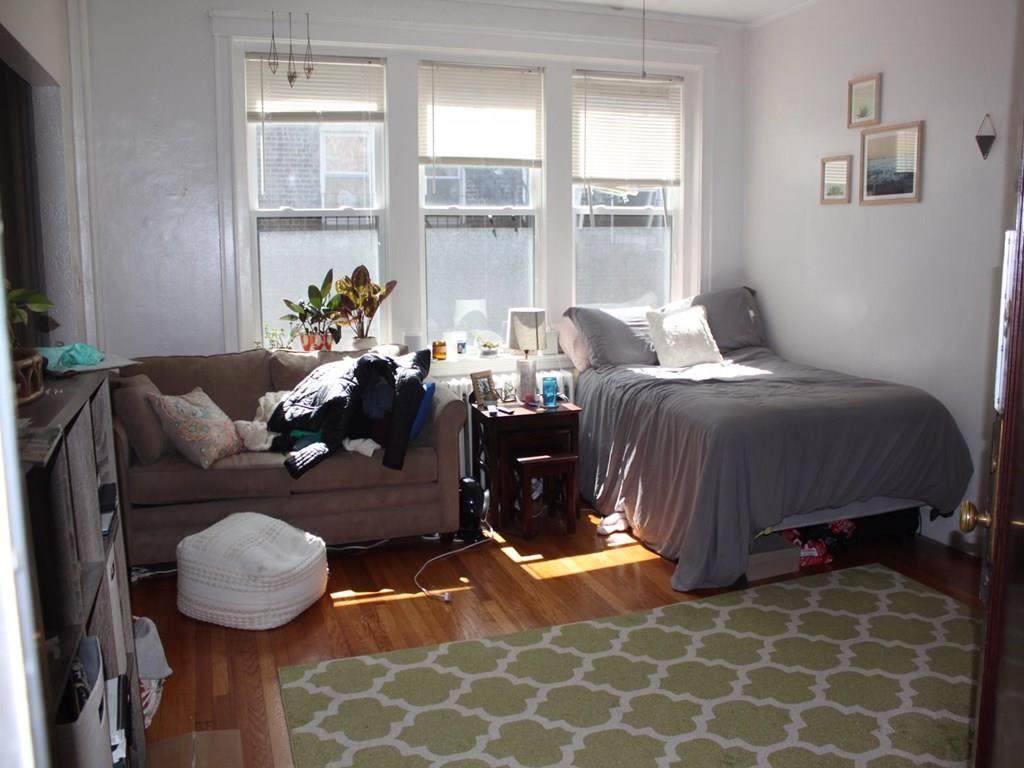 125 Peterborough St - Photo 1
