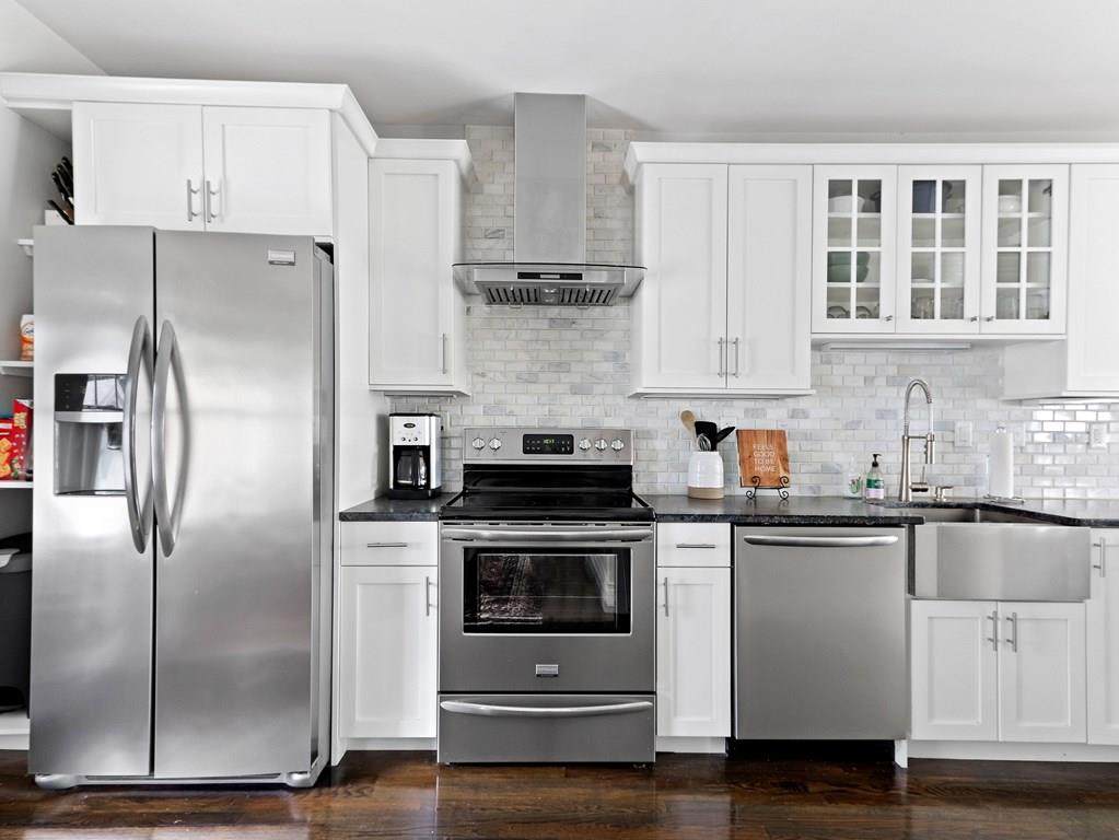 15 Dixfield St - Photo 1