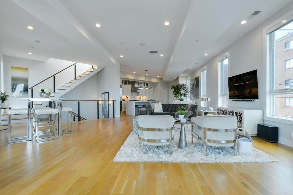 469 East 4th St - Photo 1
