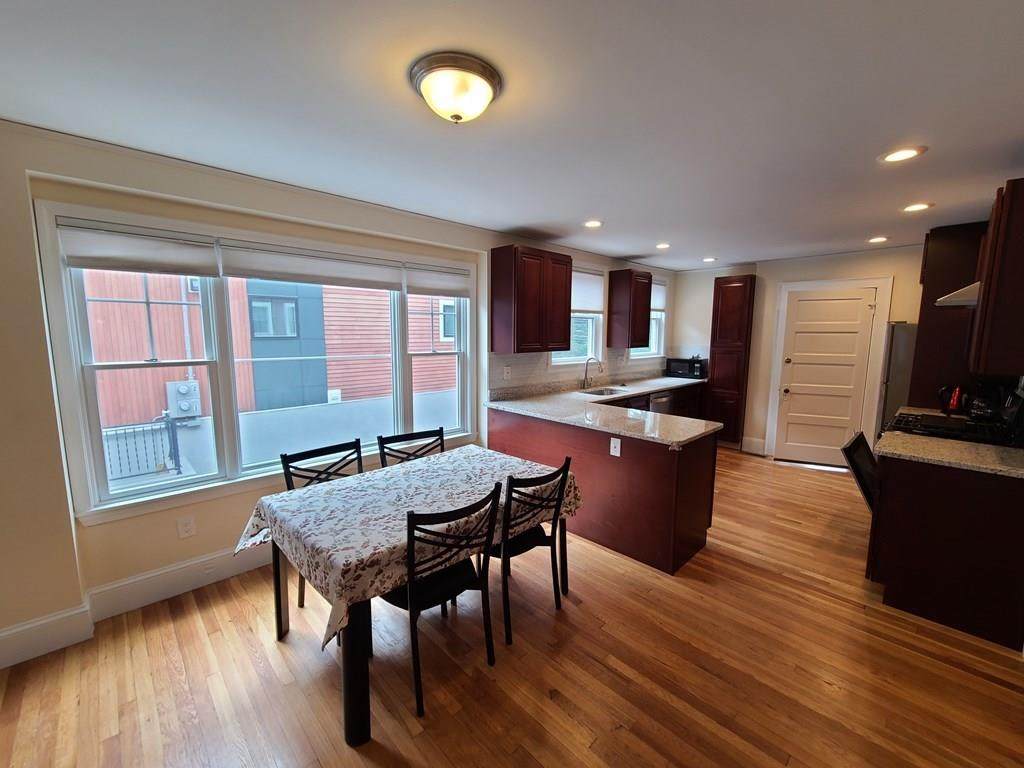 14 Netherlands Rd - Photo 1